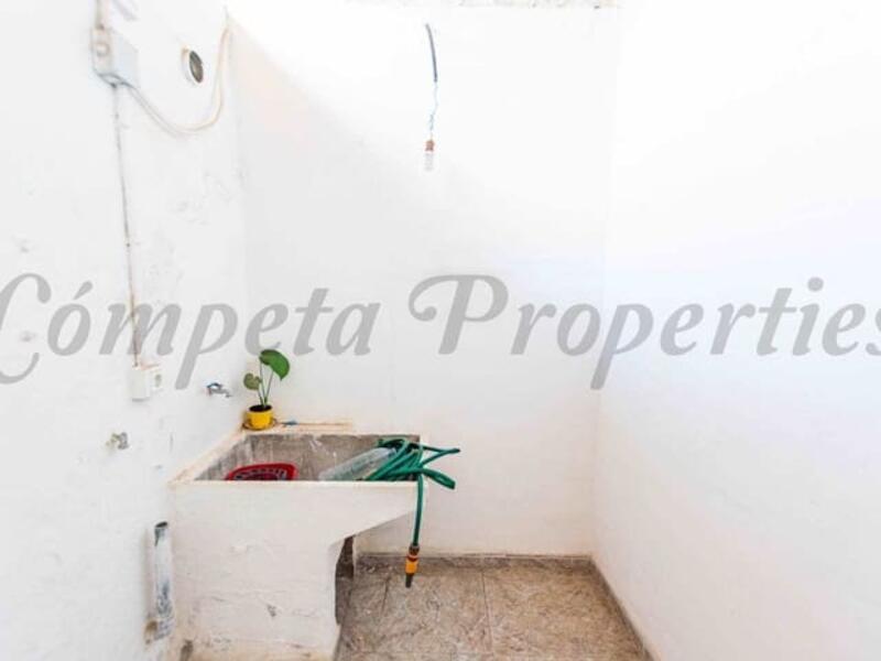 2 slaapkamer Gezinswoning Te koop
