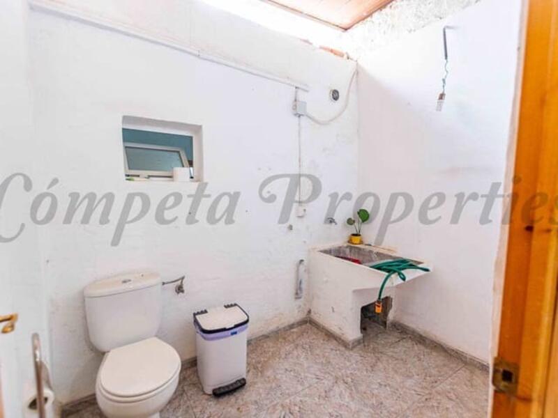 2 slaapkamer Gezinswoning Te koop