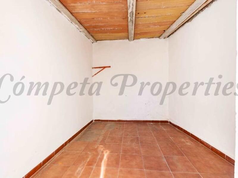 2 slaapkamer Gezinswoning Te koop