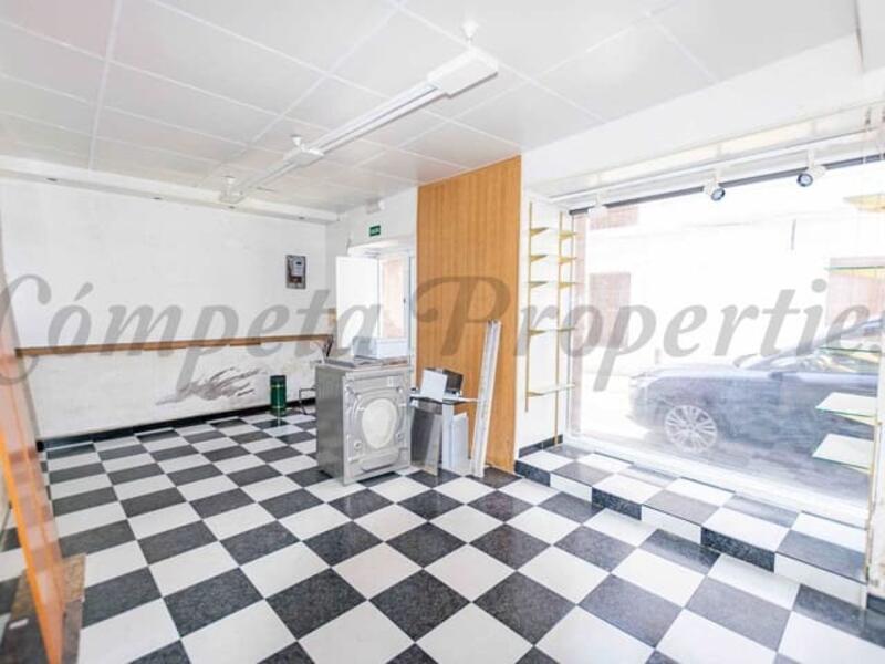 2 slaapkamer Gezinswoning Te koop