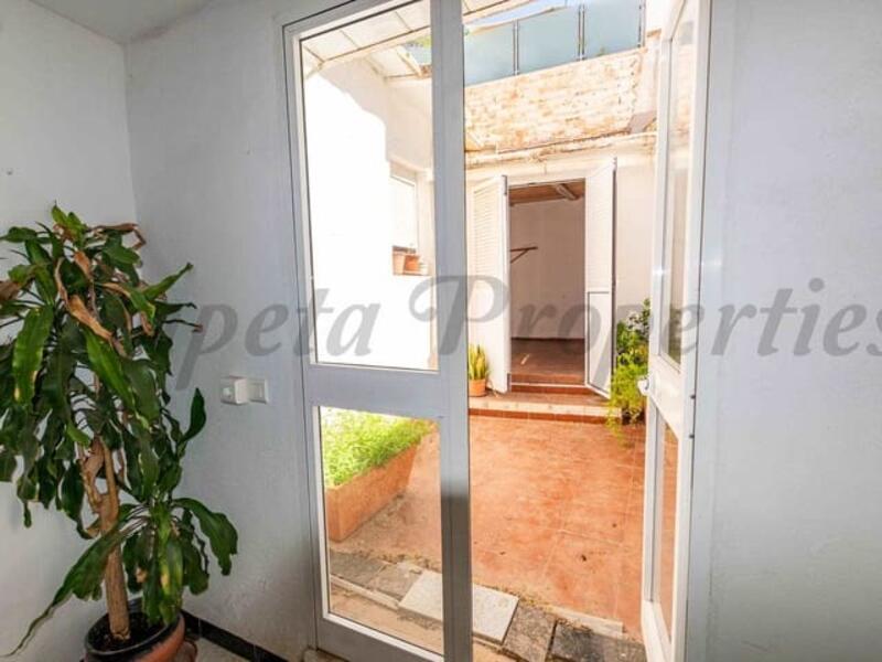 2 slaapkamer Gezinswoning Te koop