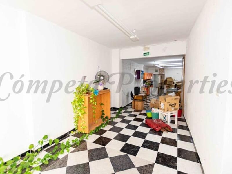 2 slaapkamer Gezinswoning Te koop