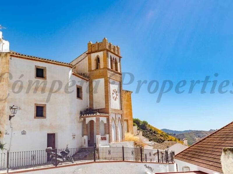 Townhouse for sale in Salares, Málaga