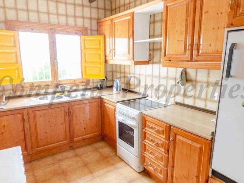 2 bedroom Townhouse for sale