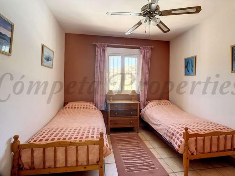 4 bedroom Country House for sale