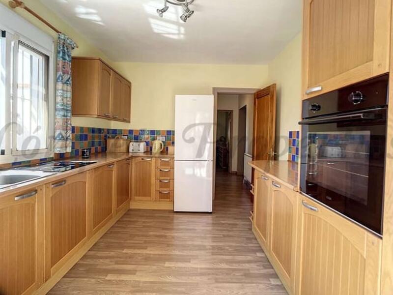 4 bedroom Country House for sale