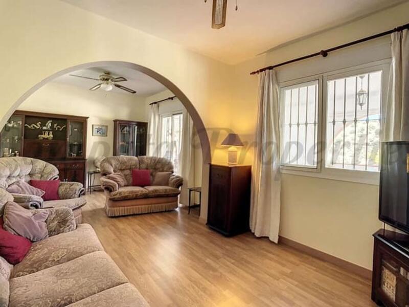 4 bedroom Country House for sale