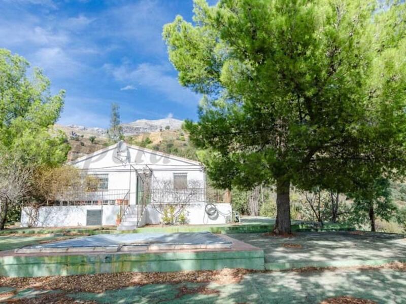 Villa til salgs i Sedella, Málaga
