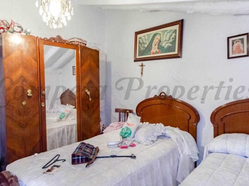 3 bedroom Townhouse for sale