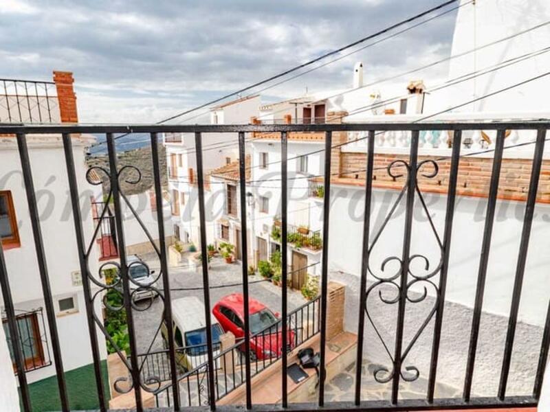 3 bedroom Townhouse for sale
