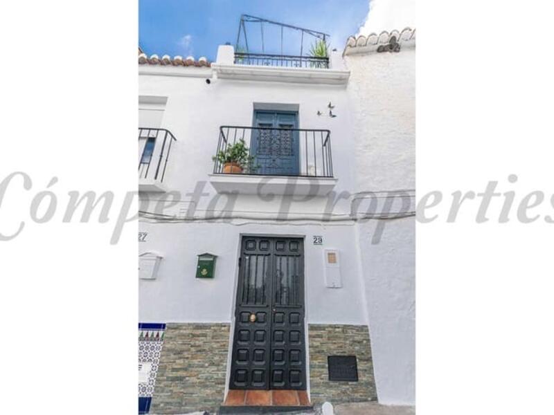 Adosado en venta en Sayalonga, Málaga