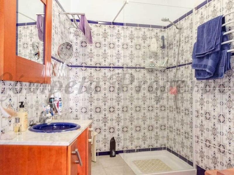 2 спальная комната городская тюрьма продается