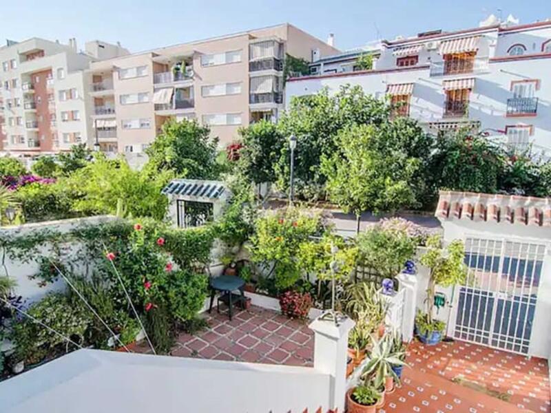 1 bedroom Apartment for Long Term Rent