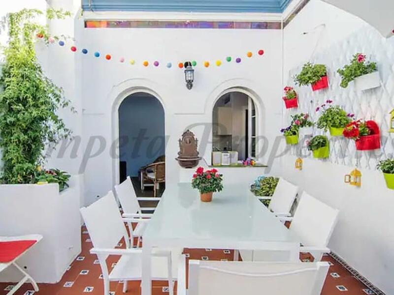 1 bedroom Apartment for Long Term Rent