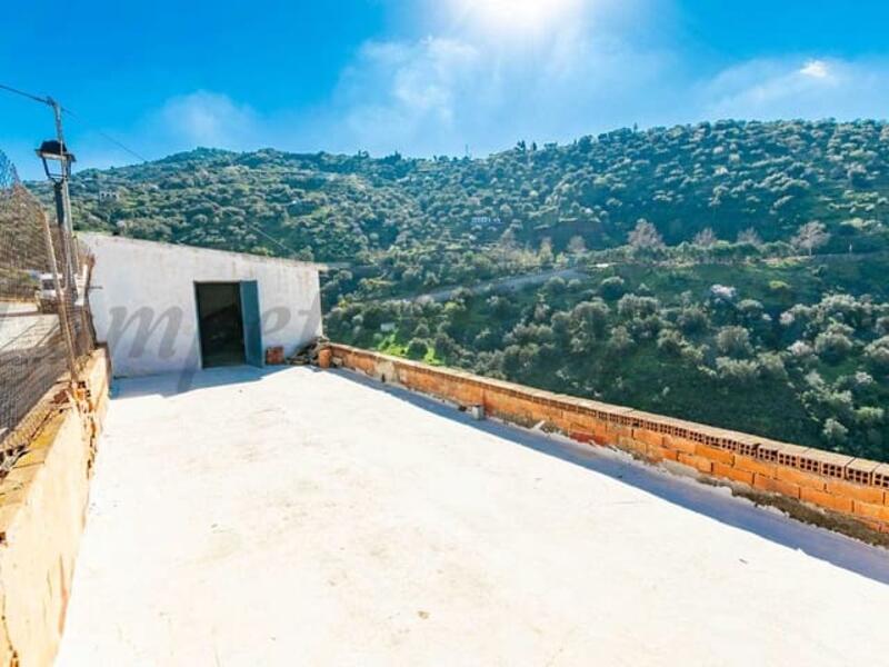 Byhus til salg i Sayalonga, Málaga