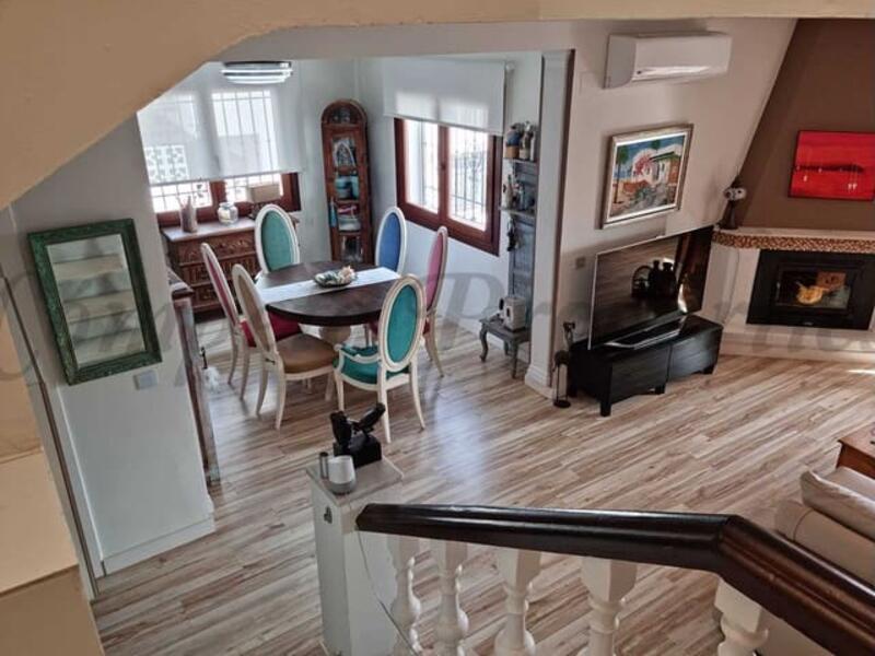 4 Schlafzimmer Stadthaus zu verkaufen