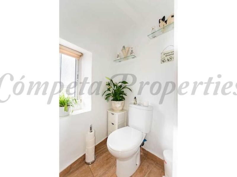 2 slaapkamer Gezinswoning Te koop