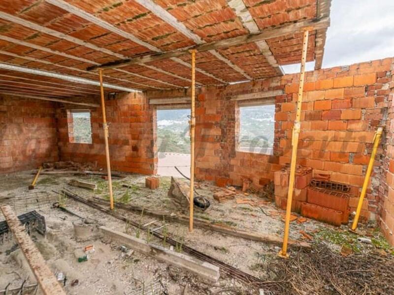 2 bedroom Townhouse for sale
