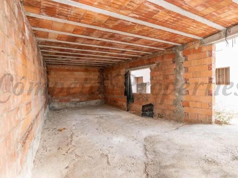 2 bedroom Townhouse for sale