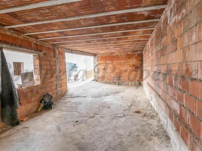 2 bedroom Townhouse for sale