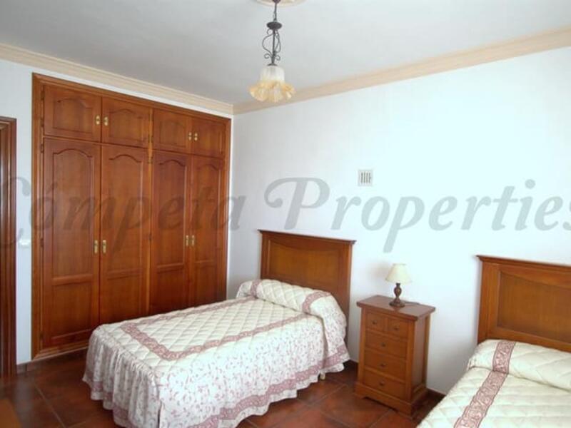 5 bedroom Villa for sale