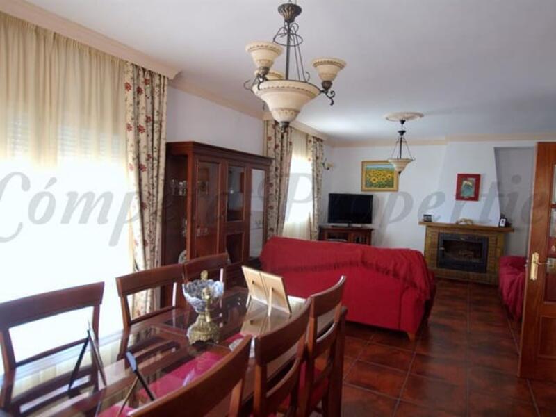 5 bedroom Villa for sale