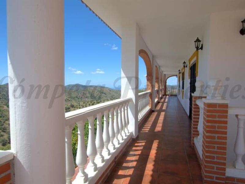 5 bedroom Villa for sale