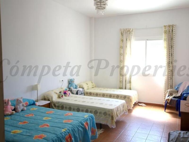 5 bedroom Villa for sale