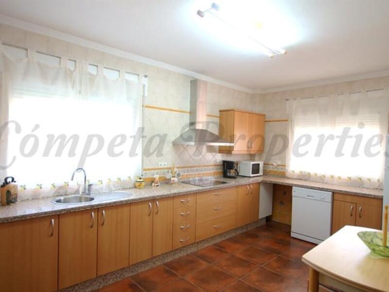 5 bedroom Villa for sale
