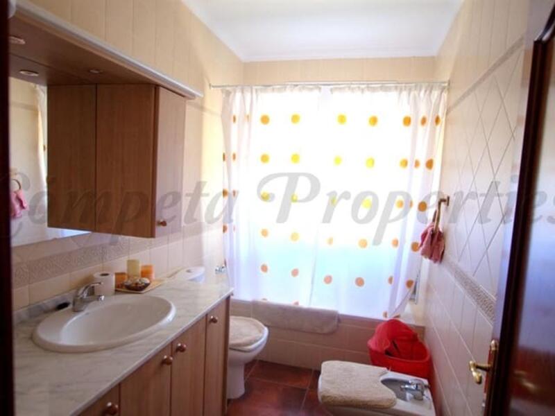 5 bedroom Villa for sale