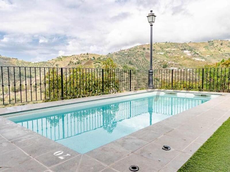 Auberge à vendre dans Torrox, Málaga