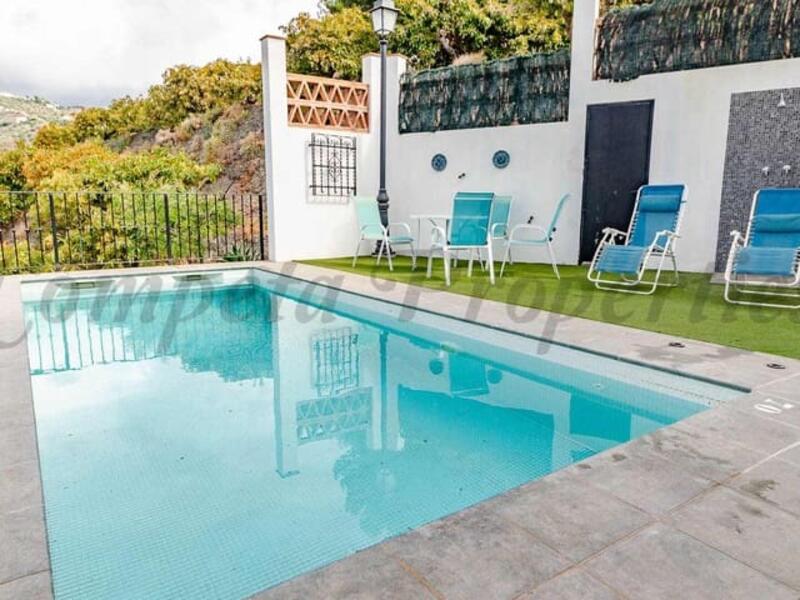 2 Cuarto Casa de Campo en venta