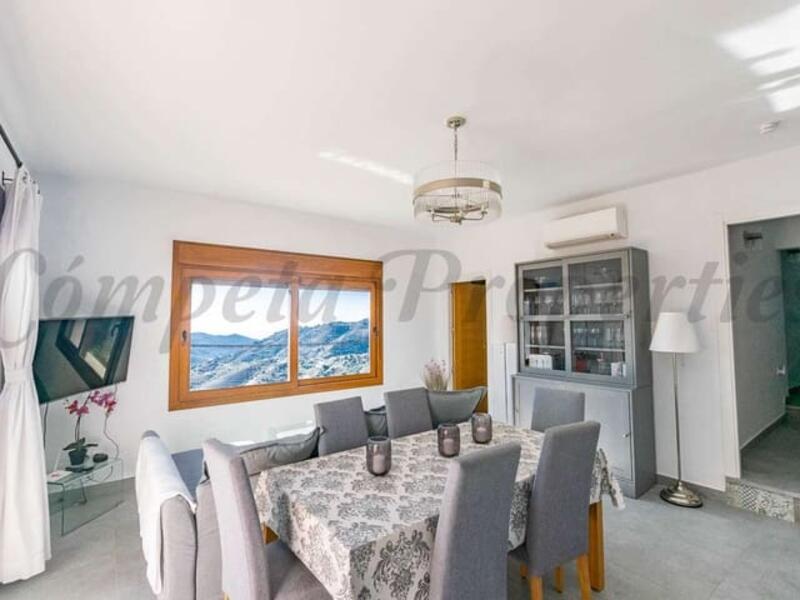 5 bedroom Villa for sale