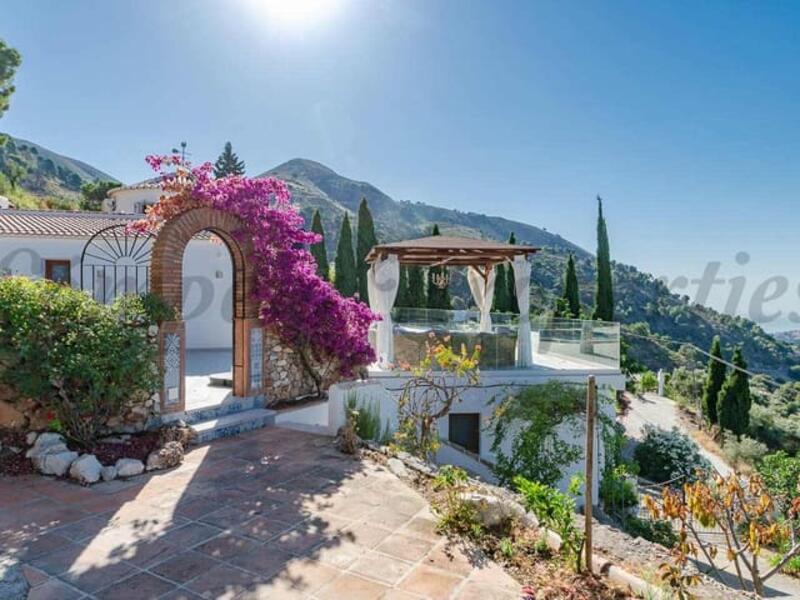 5 bedroom Villa for sale