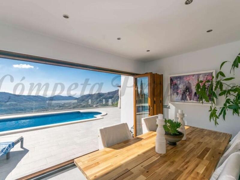5 bedroom Villa for sale