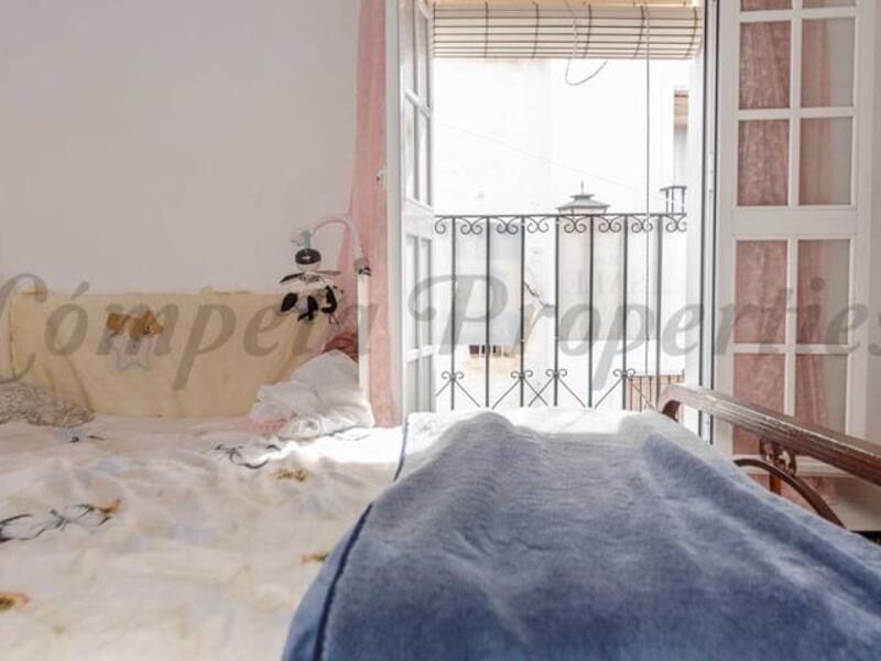 4 slaapkamer Gezinswoning Te koop