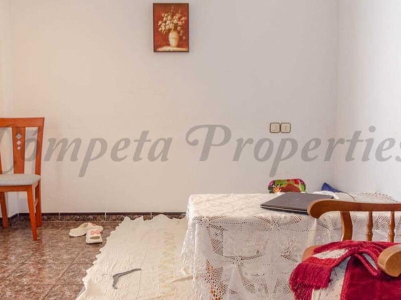 4 slaapkamer Gezinswoning Te koop
