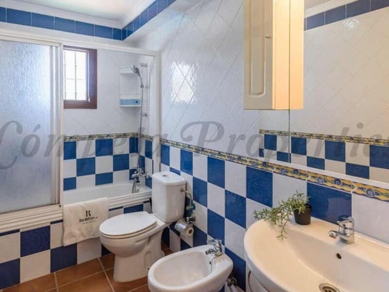 3 Schlafzimmer Landhaus zu verkaufen