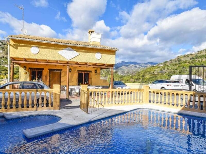 Деревенский Дом в долгосрочную аренду в Torrox, Málaga