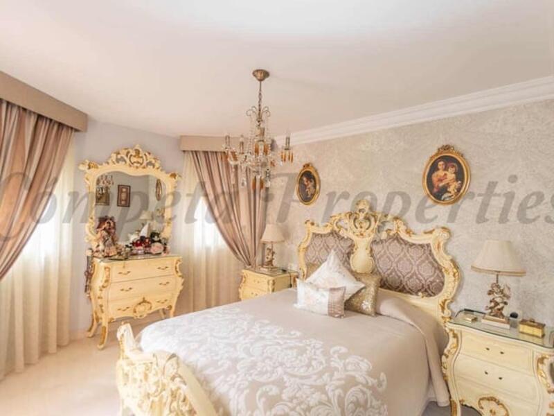 5 Schlafzimmer Stadthaus zu verkaufen