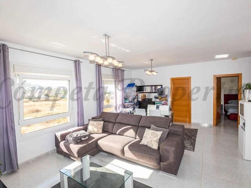 2 bedroom Apartment for Long Term Rent