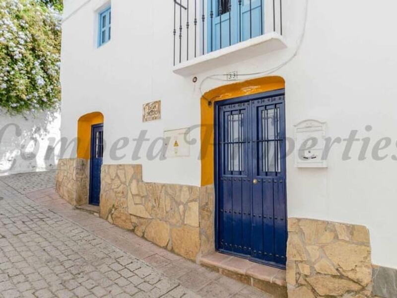 1 bedroom Townhouse for sale