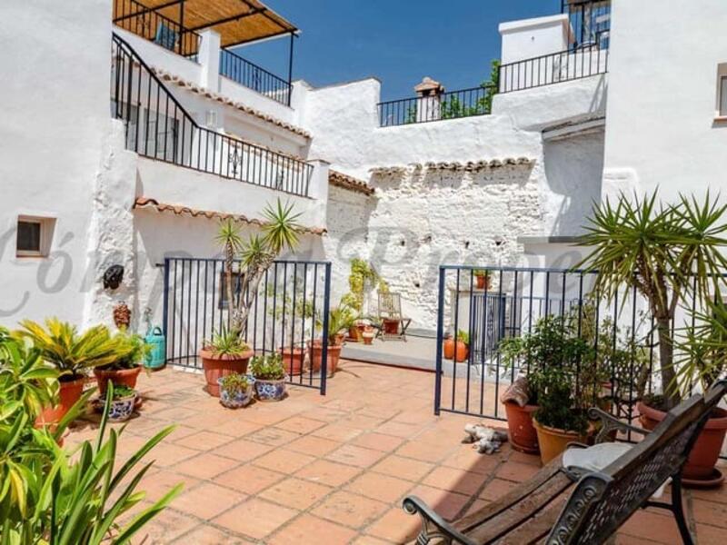 1 bedroom Townhouse for sale
