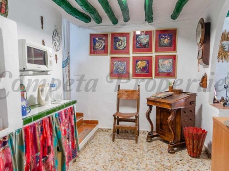 1 bedroom Townhouse for sale