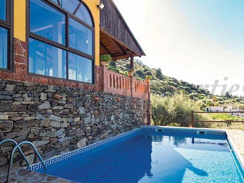 2 bedroom Country House for Long Term Rent