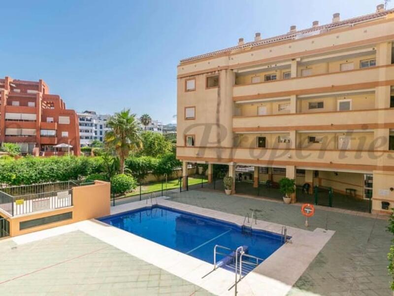 Apartamento en venta en Mezquitilla, Málaga