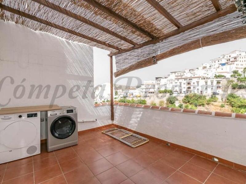 3 bedroom Townhouse for sale