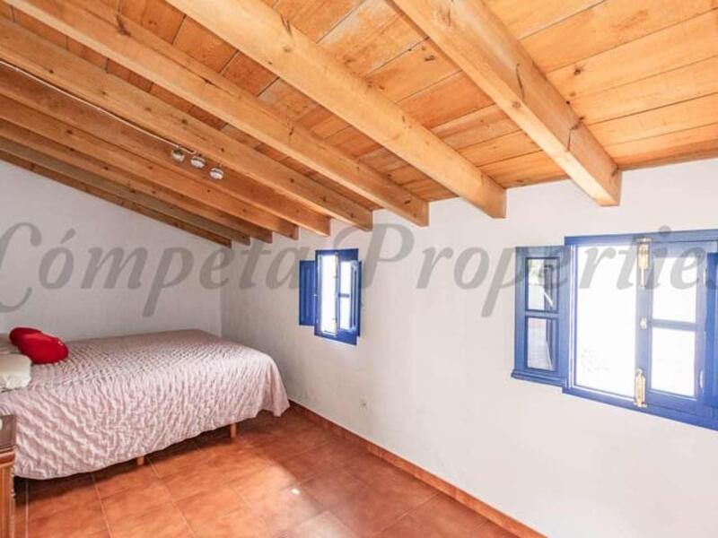 3 bedroom Townhouse for sale