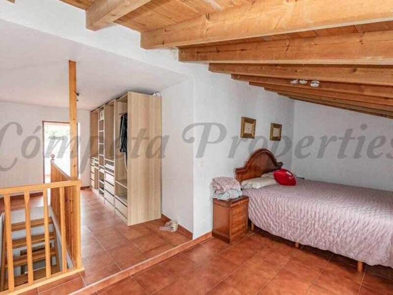 3 bedroom Townhouse for sale
