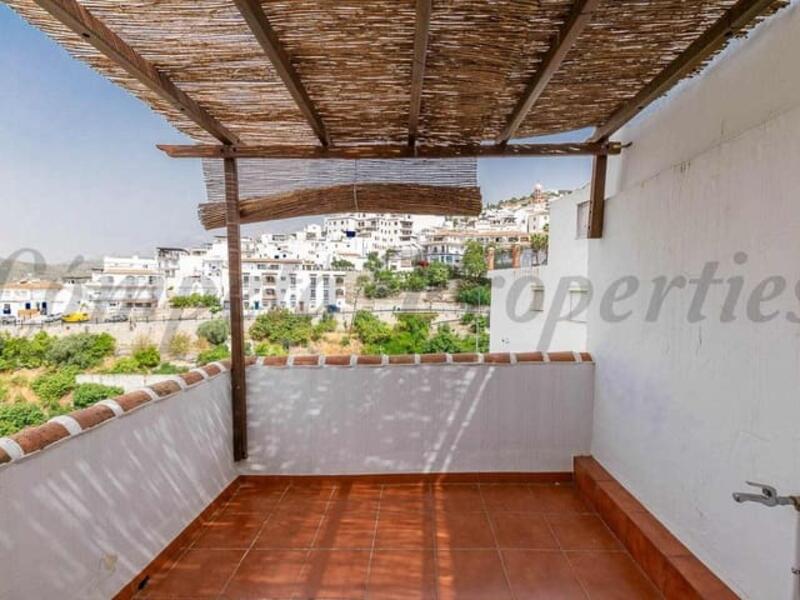 3 bedroom Townhouse for sale